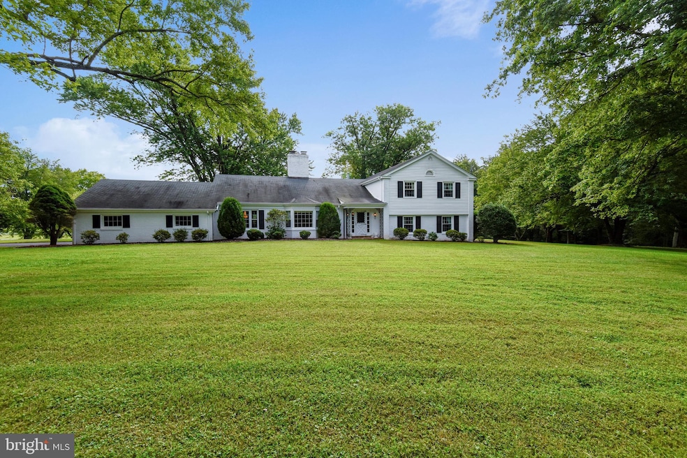 6405 Stallion Rd, Clifton, VA 20124 - photo 1