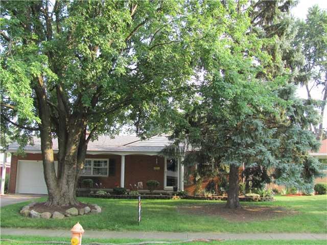 1327 Saling Dr, Columbus, OH 43229 - photo 1