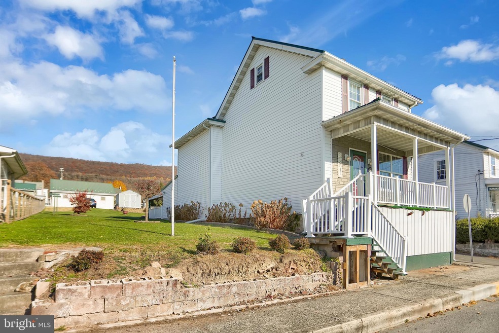 331 Julian St, Williamstown, PA 17098 - photo 1