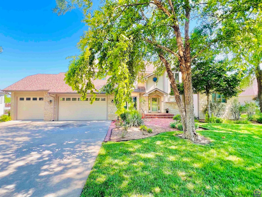 7548 SW Blue Inn Place, Topeka, KS 66614 - photo 1