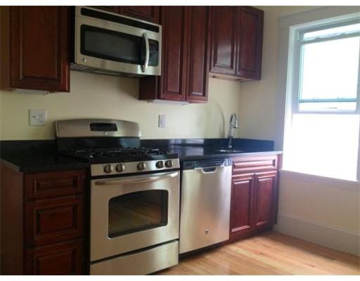 24 Melbourne St unit 3, Dorchester Center, MA 02124 - photo 1