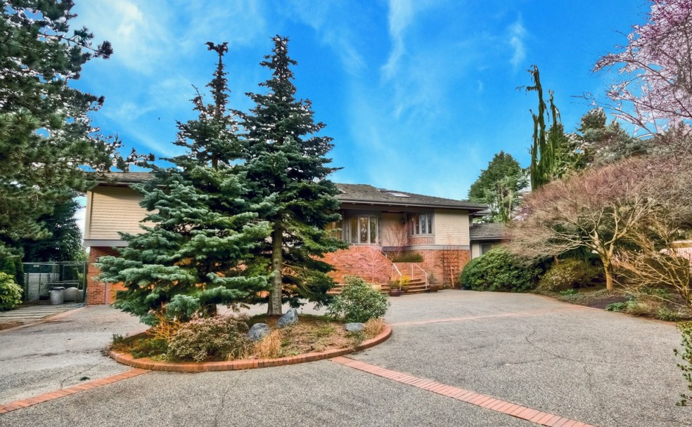 8235 Talbot Rd, Edmonds, WA 98026 - photo 1