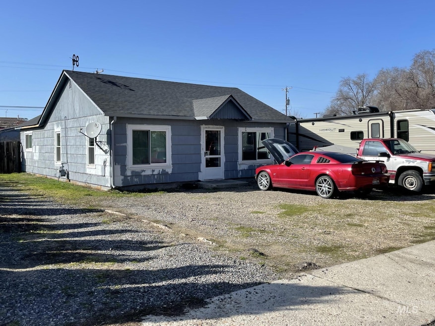 707 Nectarine St, Nampa, ID 83686 - photo 1