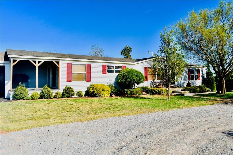 10526 N 2010 Rd, Elk City, OK 73644 - photo 1