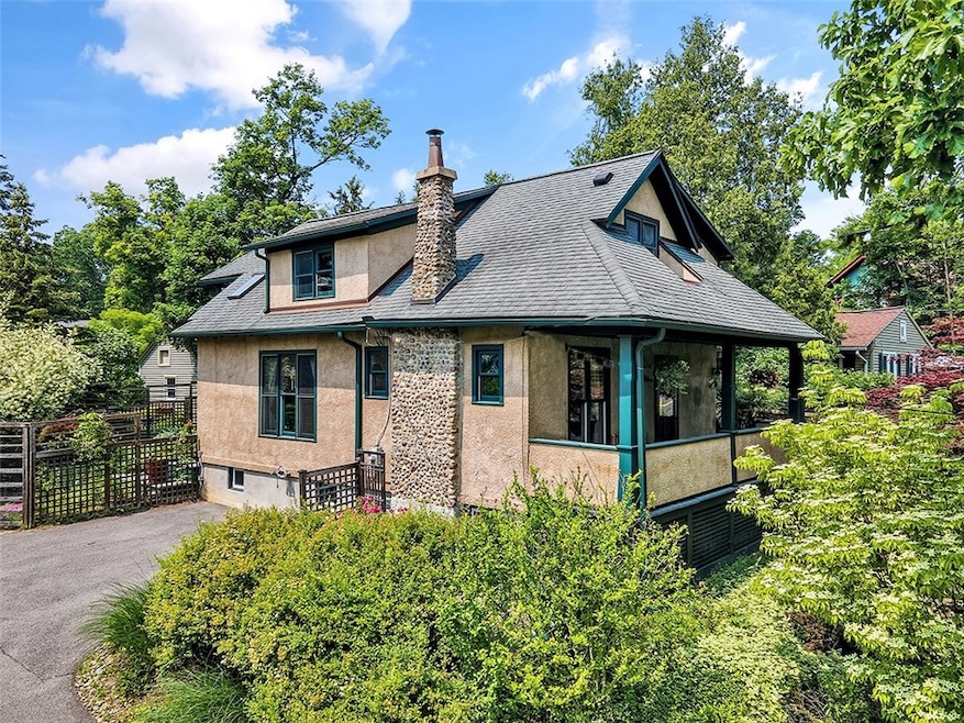 3 BR, 2 BATH, 1566 SQ.FT. COMPLETELY REOMODELED CR