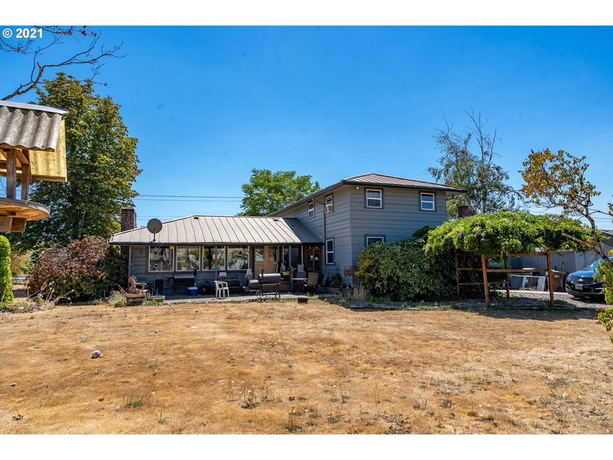 721 W Main St, Molalla, OR 97038 - photo 1