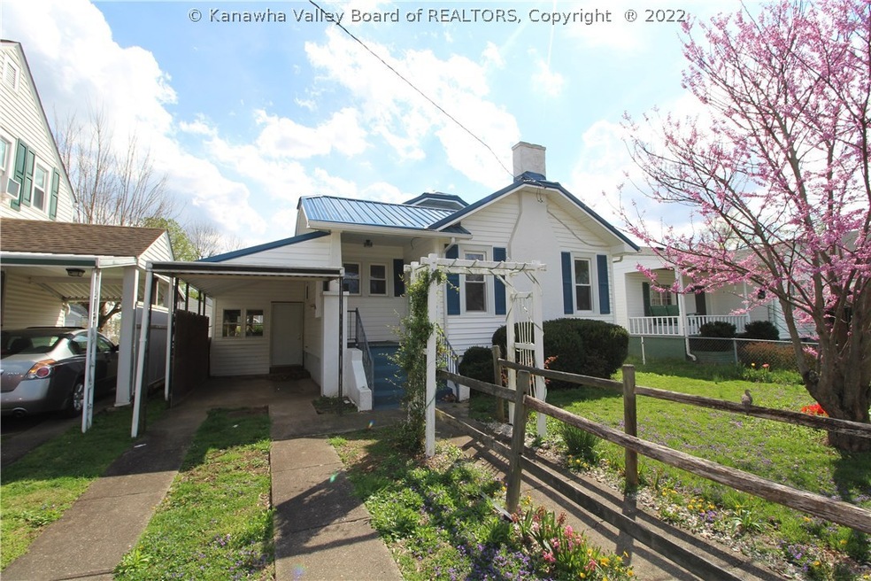 1337 W Virginia Ave, Dunbar, WV 25064 - photo 1