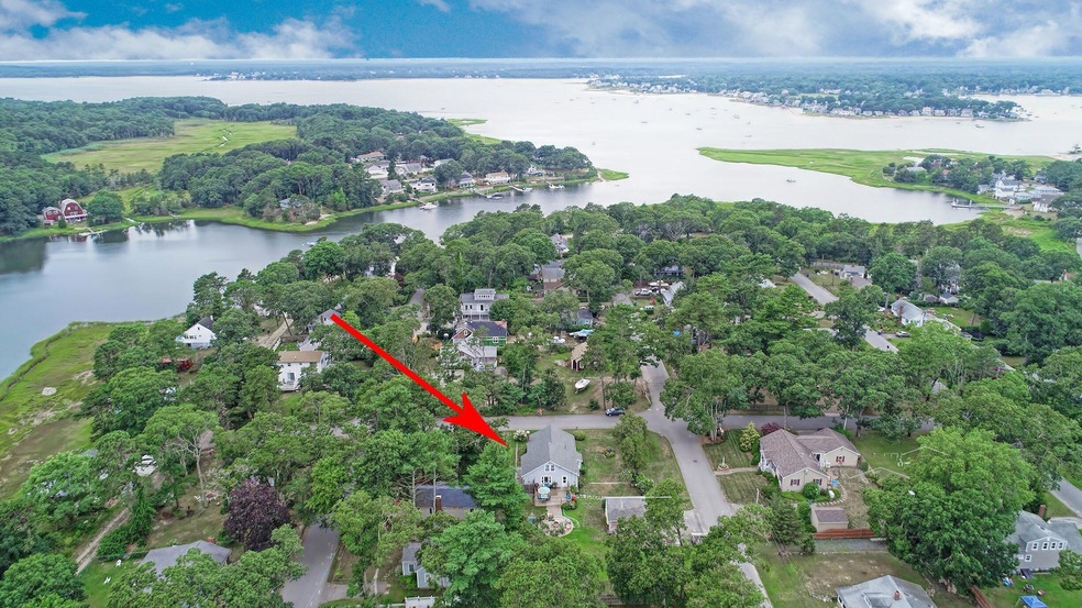 10 Cape Ave, Wareham, MA 02571 - photo 1