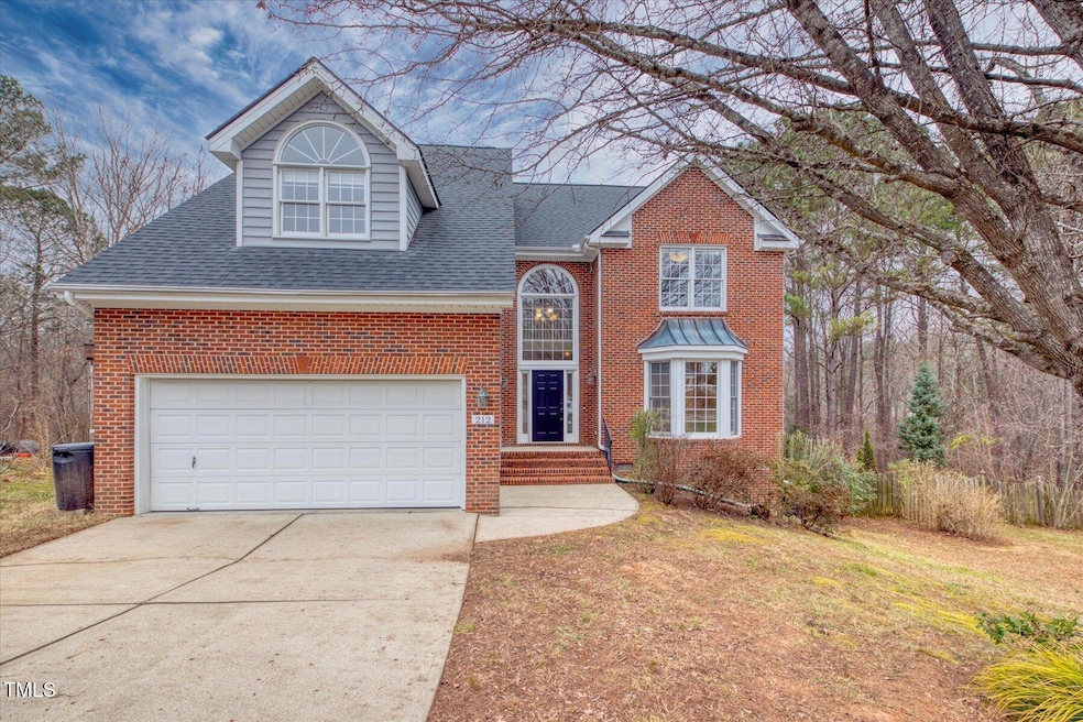 01-212 Red Field St Front 2400