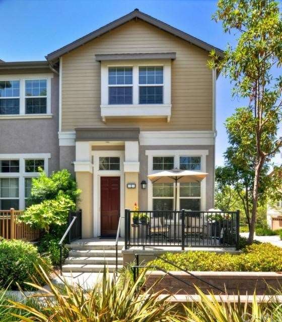End unit, great location!