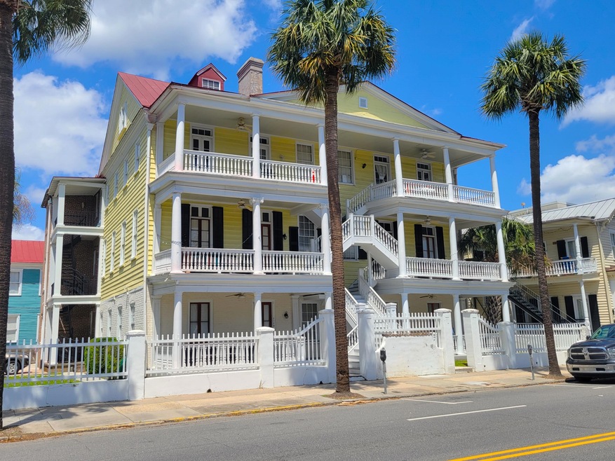 212 C Calhoun Front