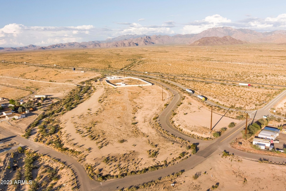 10767 S Frontage Rd, Golden Valley, AZ 86413 - photo 1