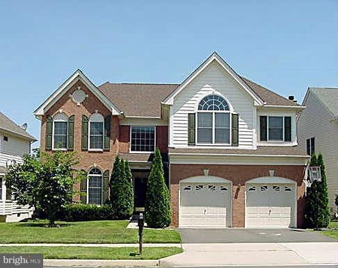 25818 Donegal Dr, Chantilly, VA 20152 - photo 1