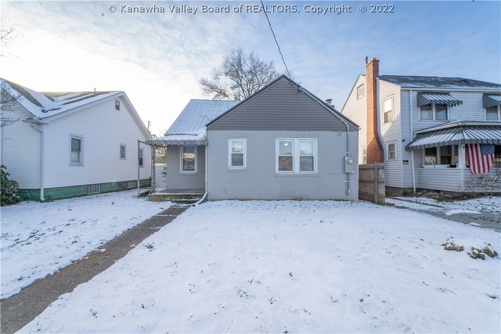 1009 West Virginia Ave, Dunbar, WV 25064 - photo 1