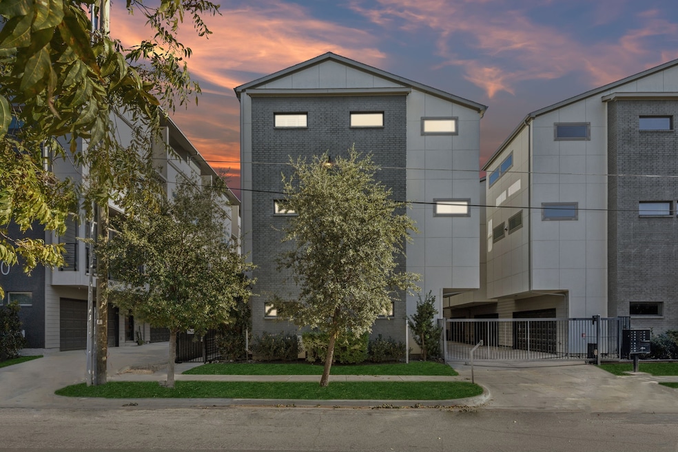 4226 Roseland Ave unit 203, Dallas, TX 75204 - photo 1