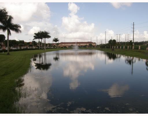4833 NW 114th Ct unit N, Doral, FL 33178 - photo 1