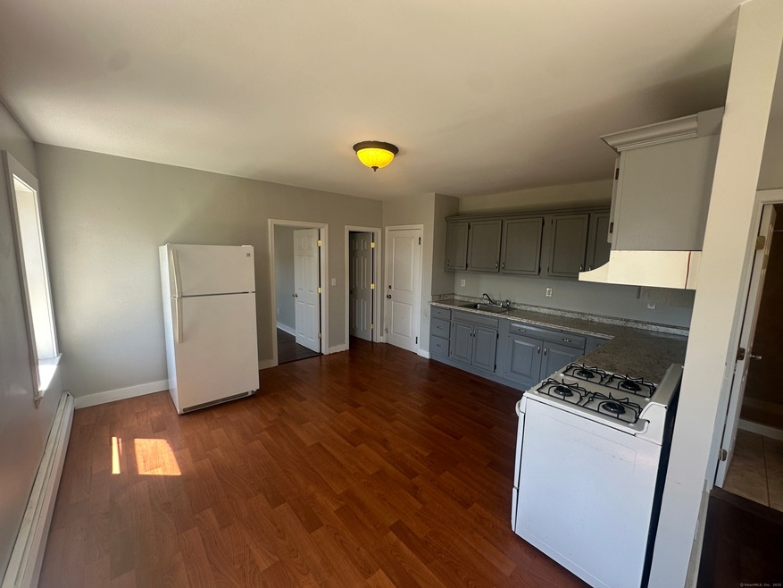 86 Gold St unit 1S, New Britain, CT 06053 - photo 1