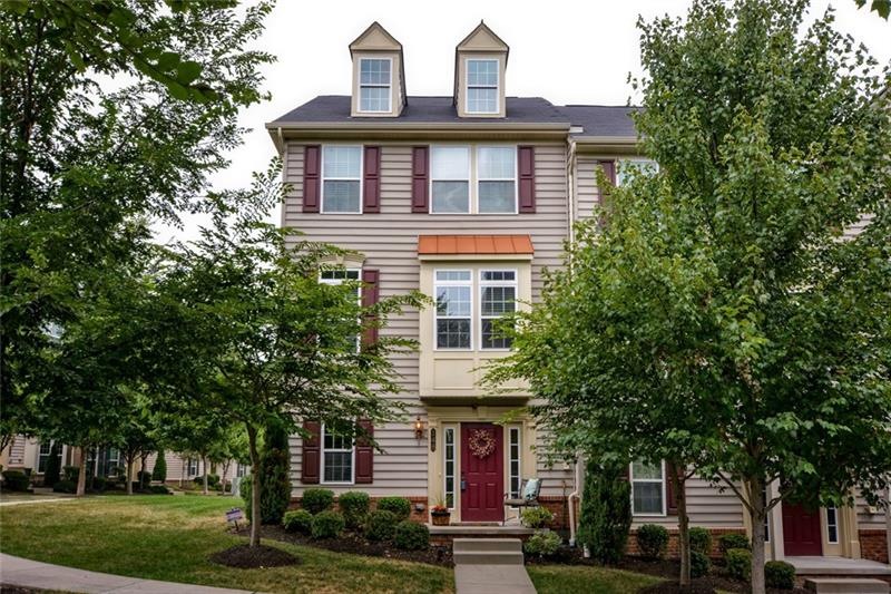 Welcome Home! Beautiful end unit with spacious sid