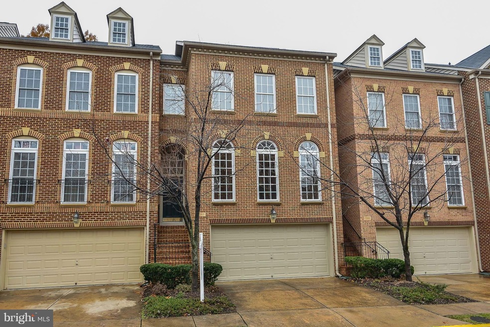 7142 Point Replete Cir, Fort Belvoir, VA 22060 - photo 1