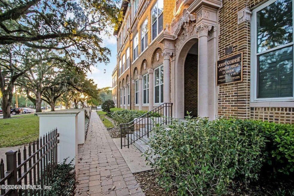 For Sale $385,000 • Co-Listing Agent