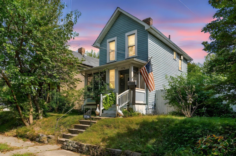 1756 Bruck St (Exterior)-1 day to dusk