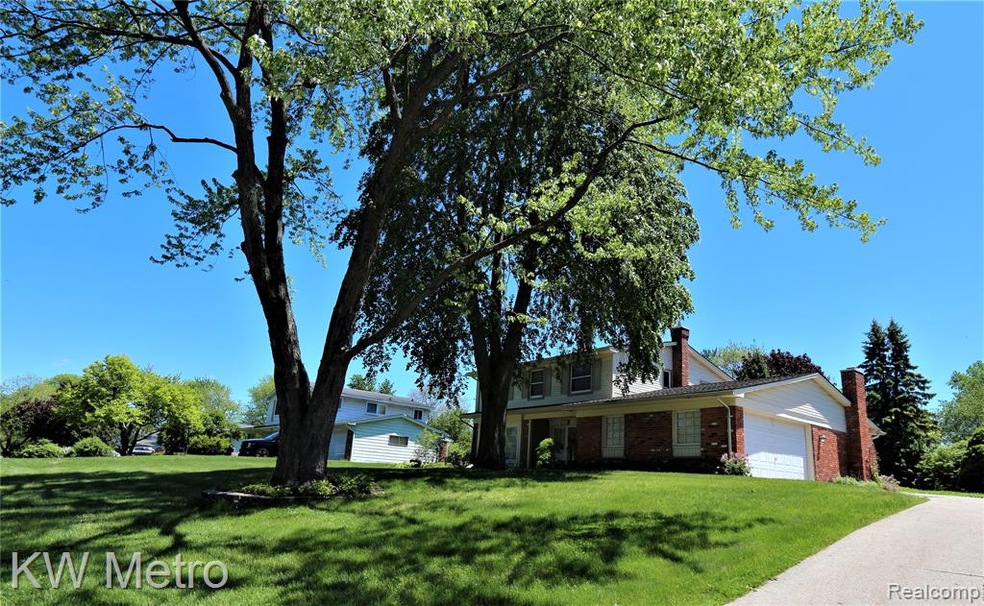 2541 Rambling Way, Bloomfield Hills, MI 48302 - photo 1