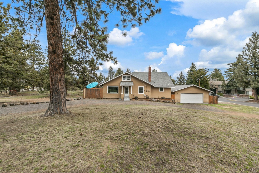 61560 Brosterhous Rd, Bend, OR 97702 - photo 1
