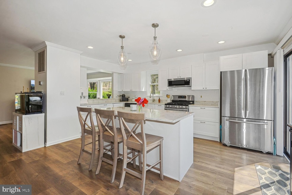 9001 Golden Sunset Ln, Springfield, VA 22153 - photo 1