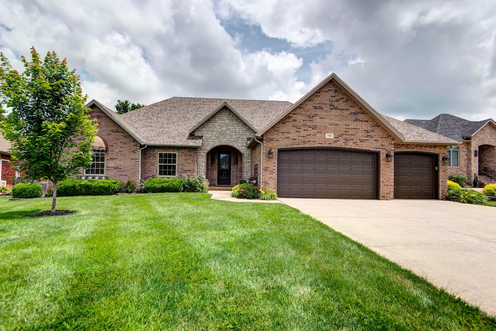 710 N Cascades Dr, Nixa, MO 65714 - photo 1