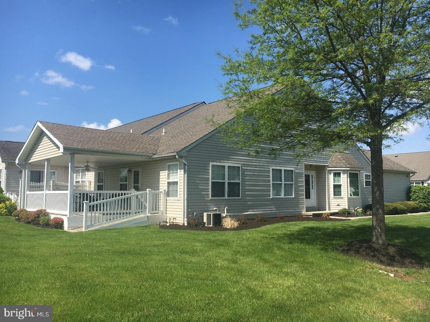 102 Madison Ct, Royersford, PA 19468 - photo 1