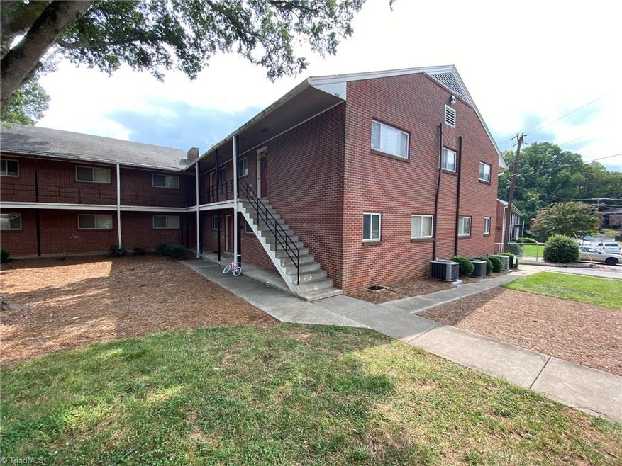 1610 W Northwest Blvd unit C, Winston Salem, NC 27104 - photo 1
