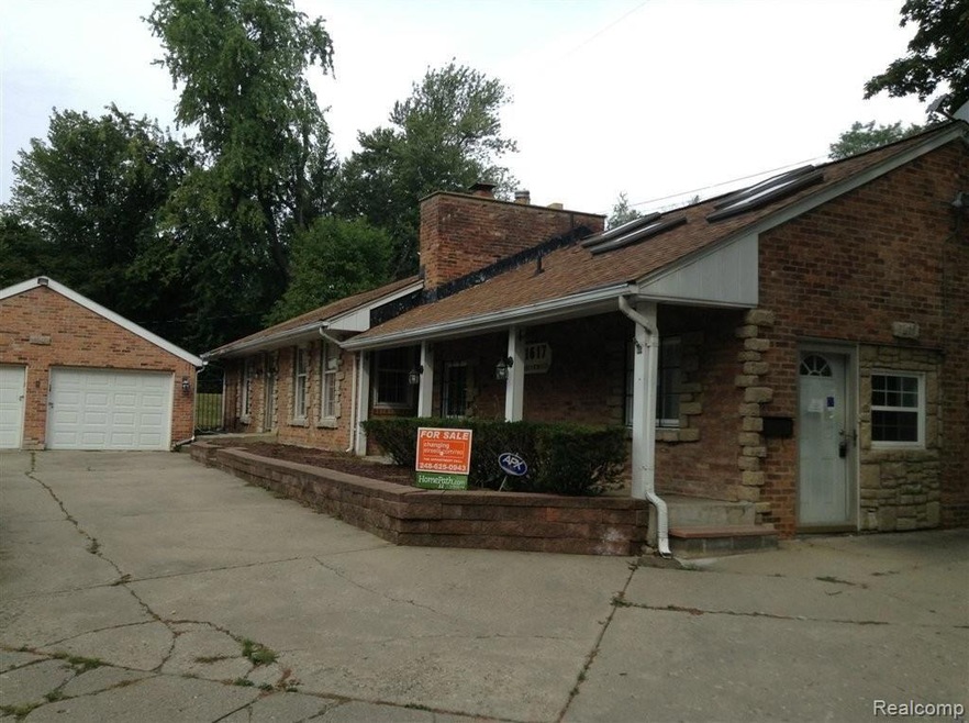 1617 Brookwood Ave, Flint, MI 48503 - photo 1