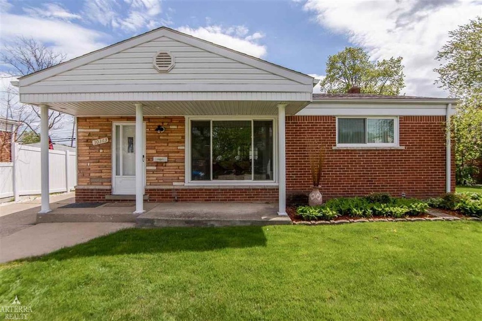 30363 Indigo St, Roseville, MI 48066 - photo 1