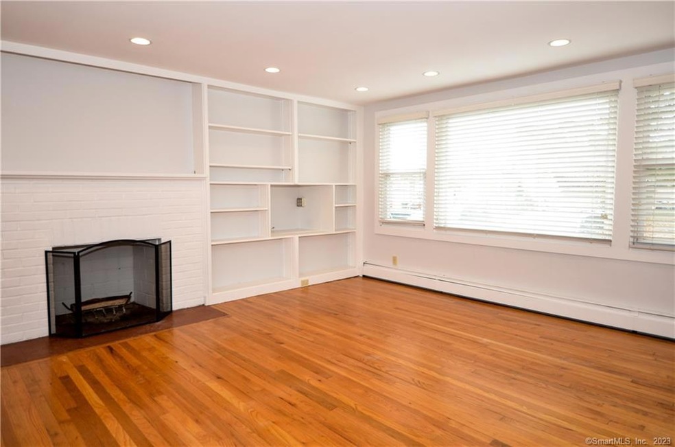 2 Olmstead Place unit 1, Norwalk, CT 06855 - photo 1