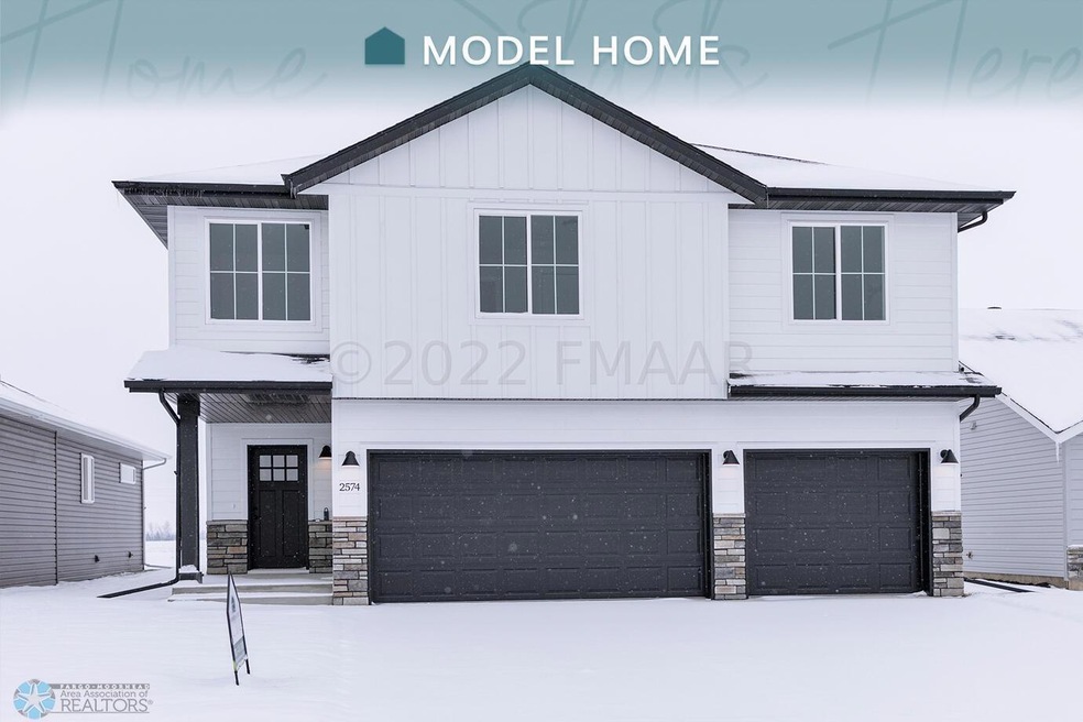 2574 74th Ave S, Fargo, ND 58104 - photo 1