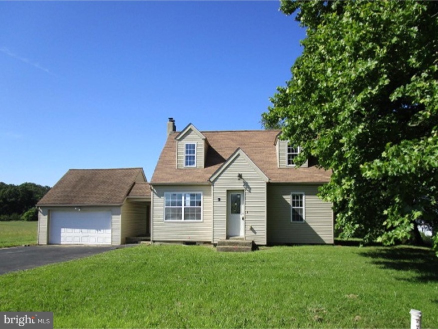 81 Davidson Rd, Swedesboro, NJ 08085 - photo 1