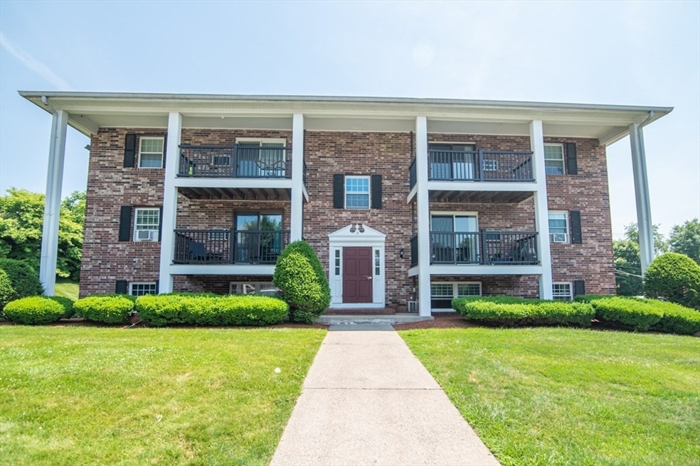 3 Walker Rd unit 2, North Andover, MA 01845 - photo 1