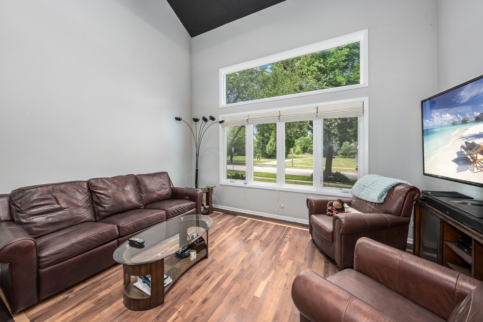 308 Redstart Rd, Naperville, IL 60565 - photo 1