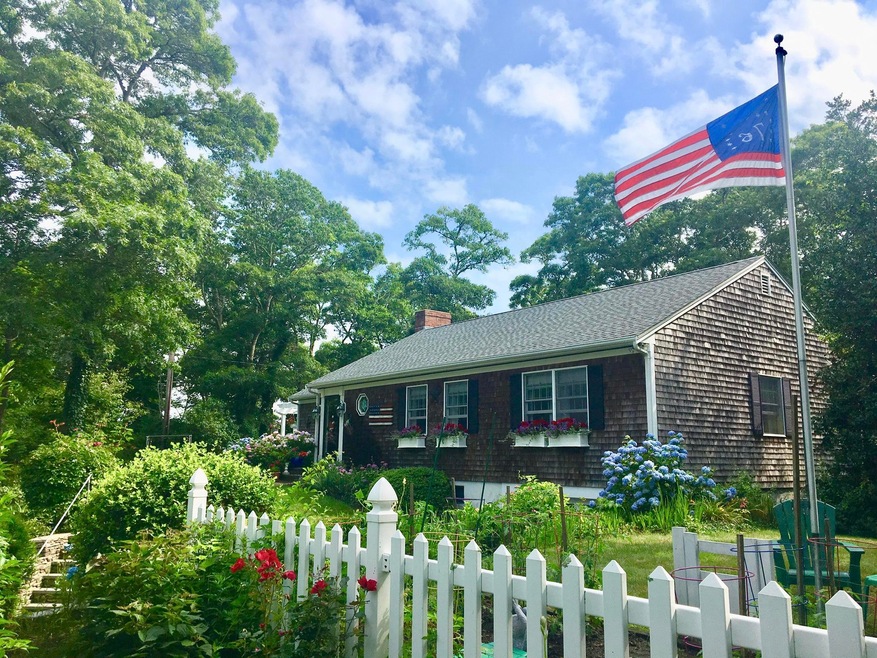 54 Mares Pond Dr, East Falmouth, MA 02536 - photo 1