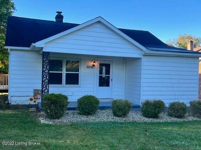 6202 E Manslick Rd, Louisville, KY 40219 - photo 1