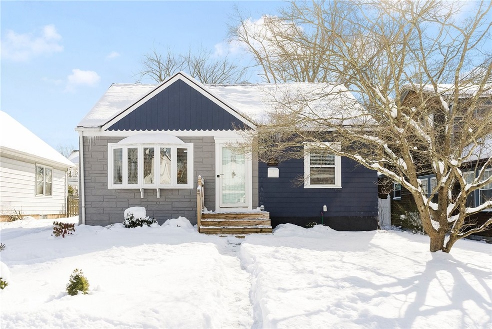 18 N Fair St, Warwick, RI 02888 - photo 1