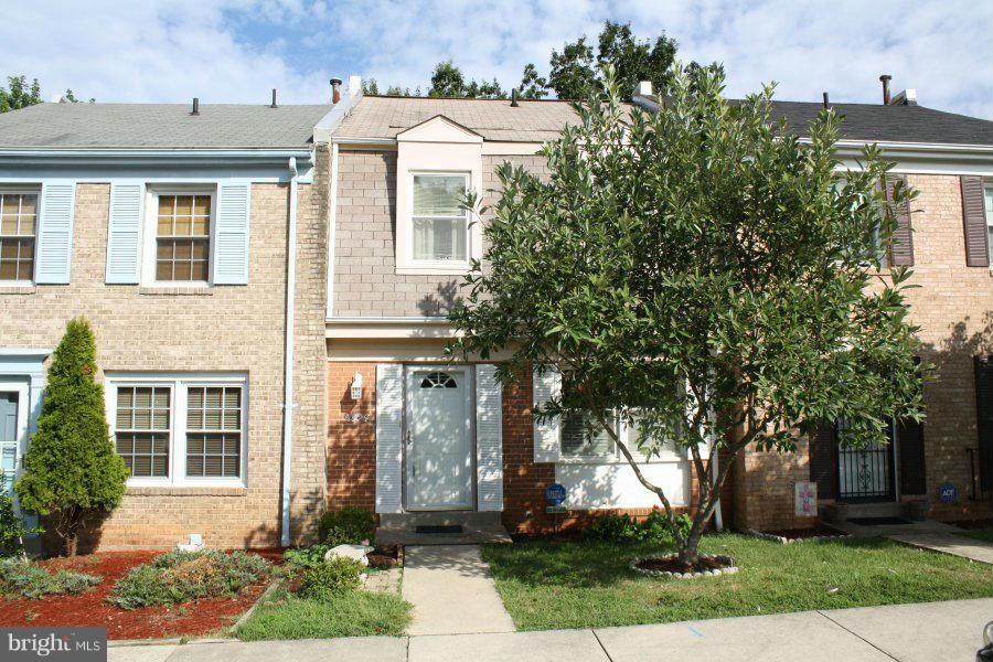 1974 Mayflower Dr, Woodbridge, VA 22192 - photo 1