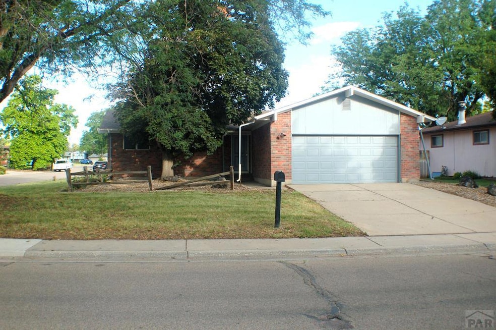 33 Regency Blvd, Pueblo, CO 81005 - photo 1