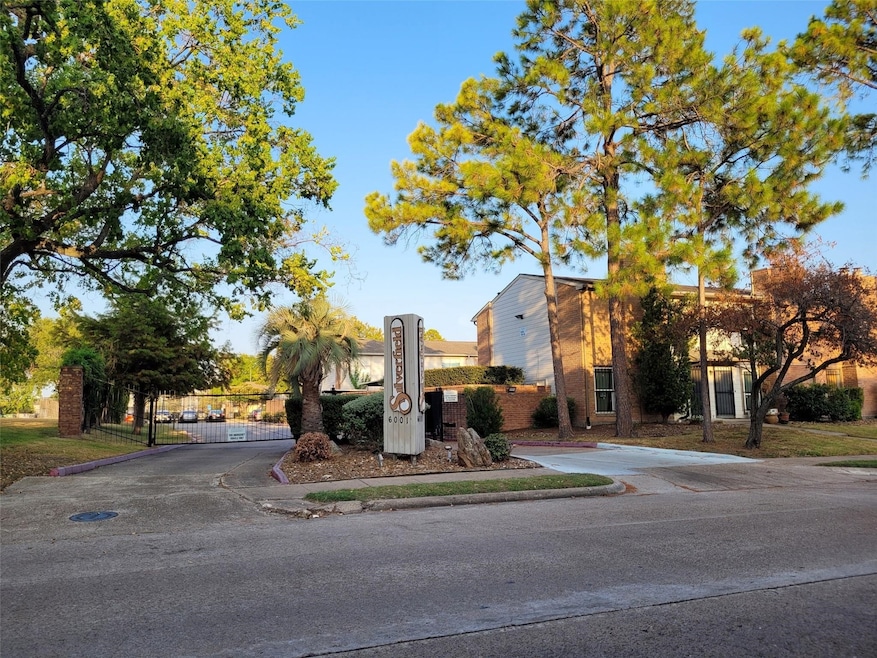 6001 Reims Rd unit 405, Houston, TX 77036 - photo 1