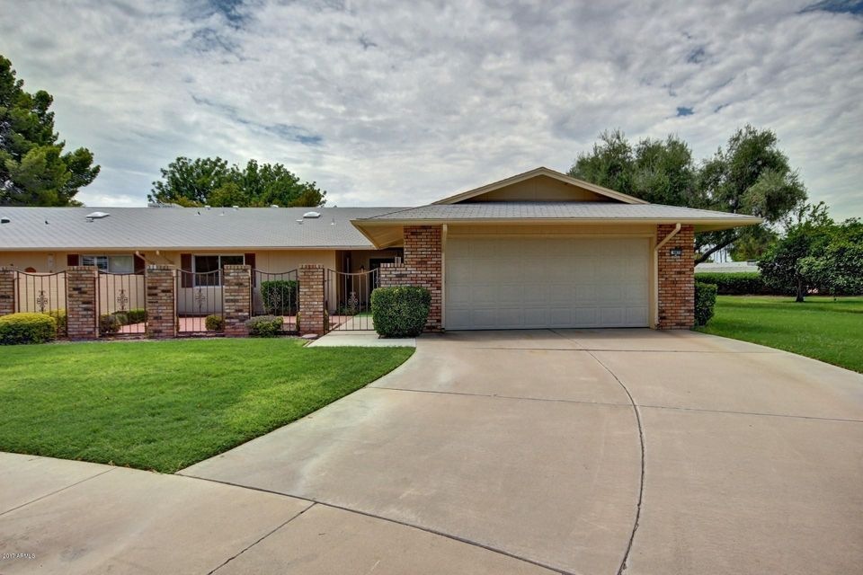 9875 W Country Club Ct, Sun City, AZ 85373 - photo 1