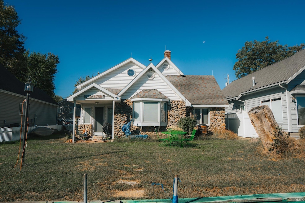 822 S Lakeside Dr, Syracuse, IN 46567 - photo 1