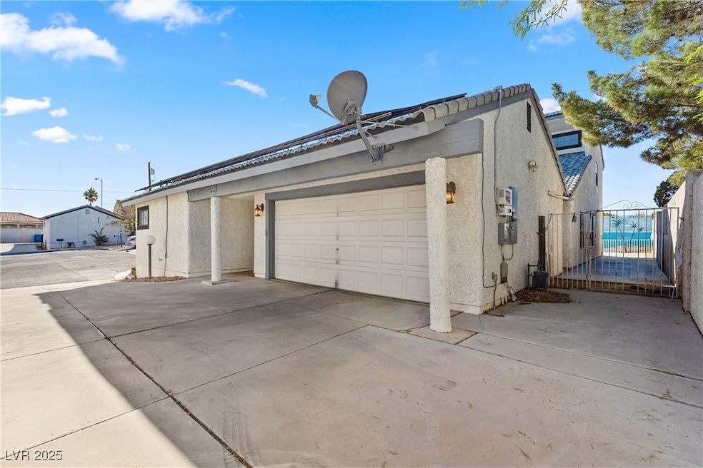 3752 Hobiecat Cir, Las Vegas, NV 89121 - photo 1