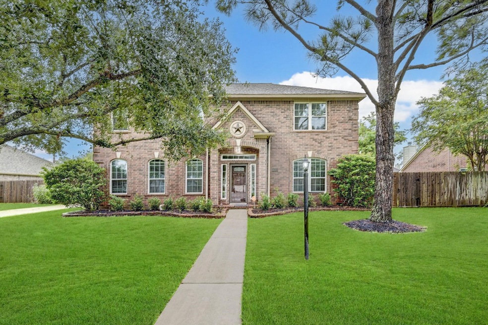 2309 San Augustine Ln, Friendswood, TX 77546 - photo 1