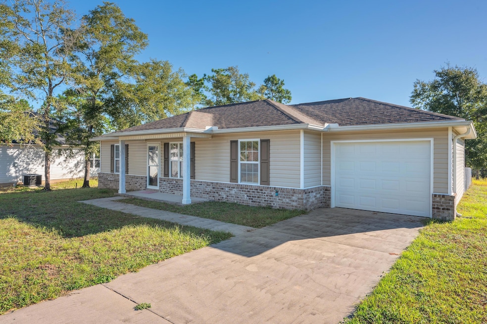 31 Rembrandt Cir, Defuniak Springs, FL 32433 - photo 1