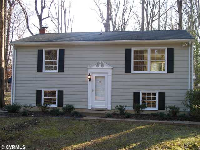Exterior Front - New storm door on home.